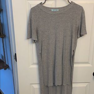 Shirt with side slits